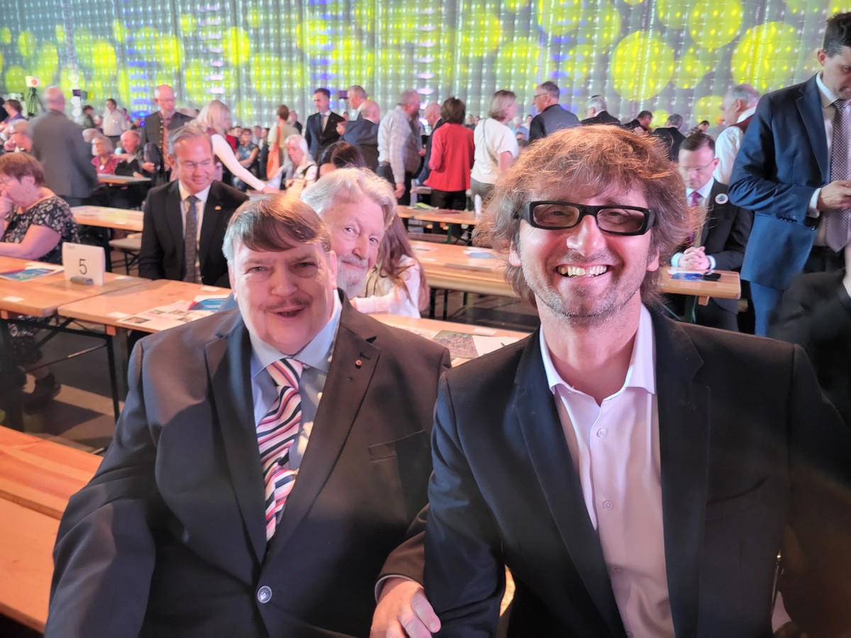 Předseda Sudetoněmeckého krajanského sdružení Bernd Posselt a senátor Parlamentu České republiky Martin Krsek.
