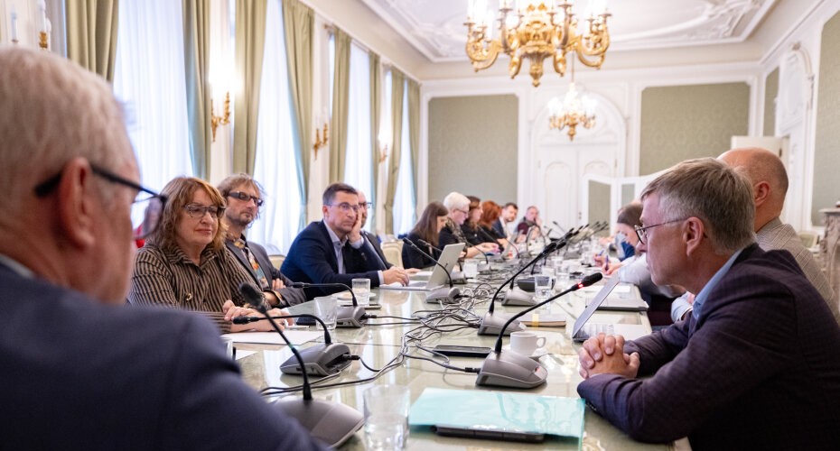 Featured image for “Oslabení médií veřejné služby zasáhne regionální žurnalistiku”